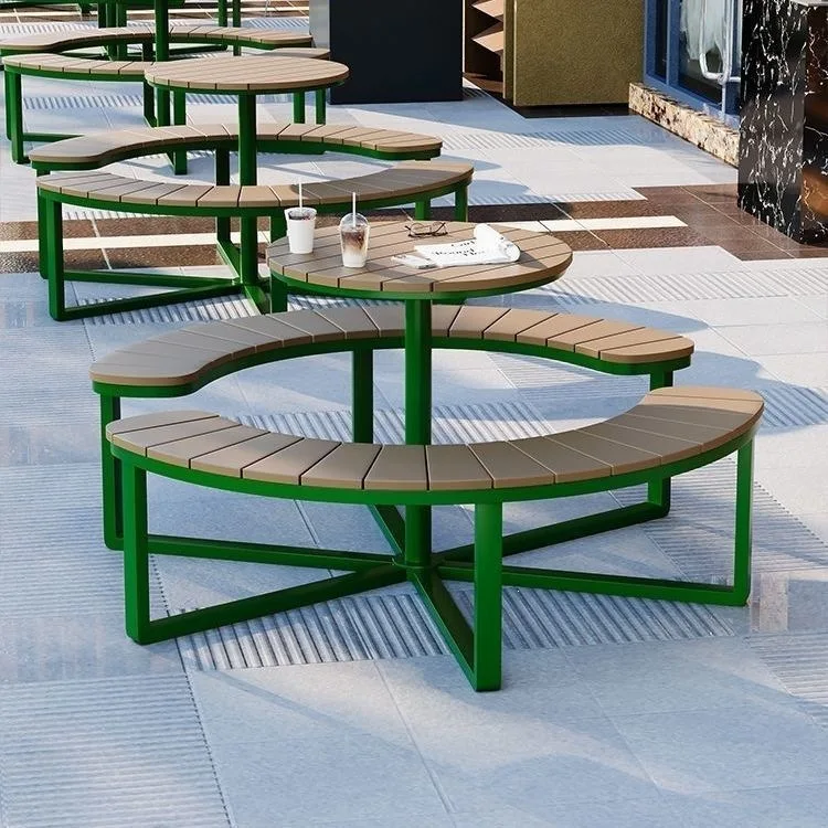 Conjunto de mesa y sillas de plástico con aspecto de madera, anticorrosión, para exteriores, ideal para jardín, parque, patio o área panorámica.