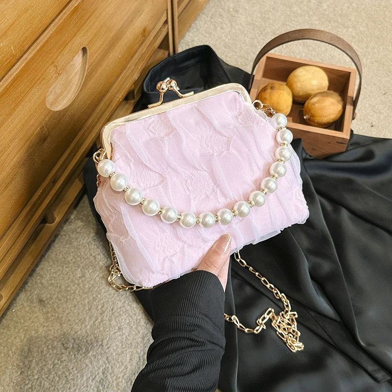 Pearl beading Girl messenger bag Metal frame Girlish shoulder bag Romance feeling handbag 2023 fashion crossbody bags for women