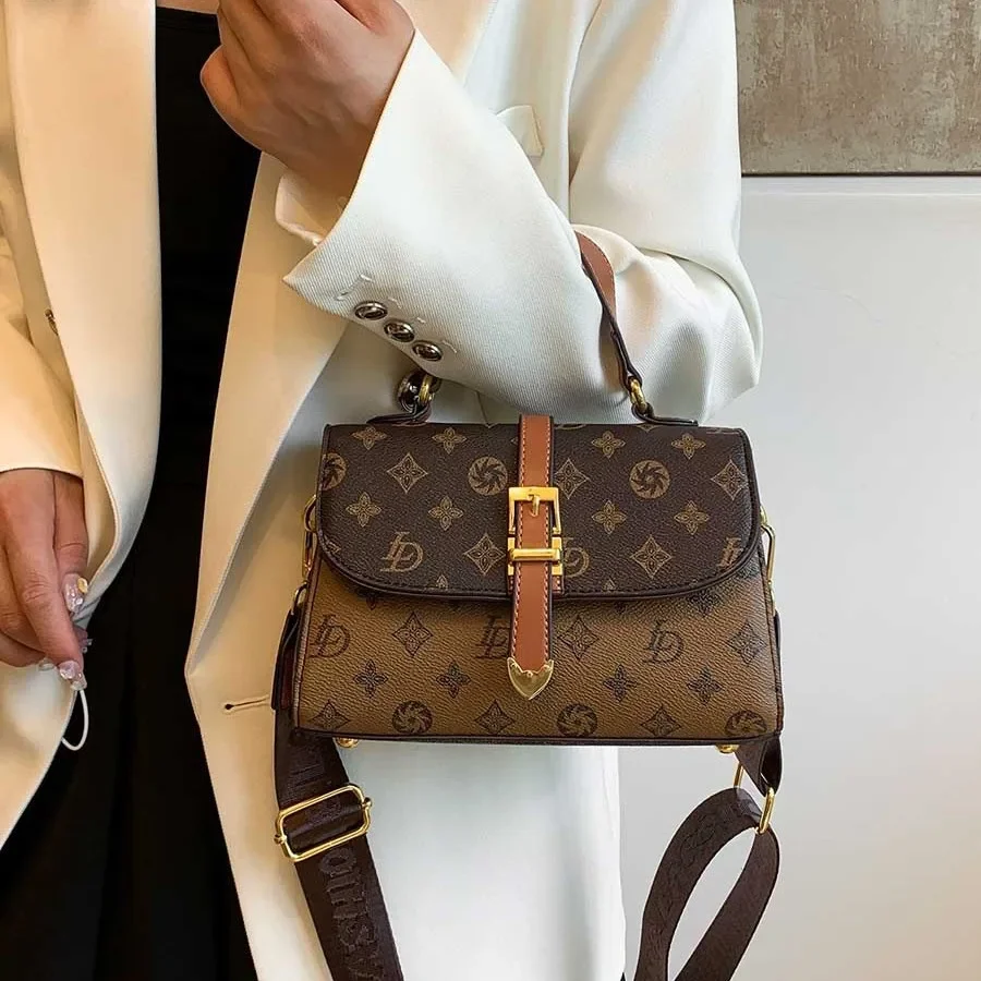 

2025 г., женская новая модная уличная городская шикарная сумка через плечо с мягкой текстурой, кошелек с ремешком, минималистичная цепочка, повседневная незаменимая