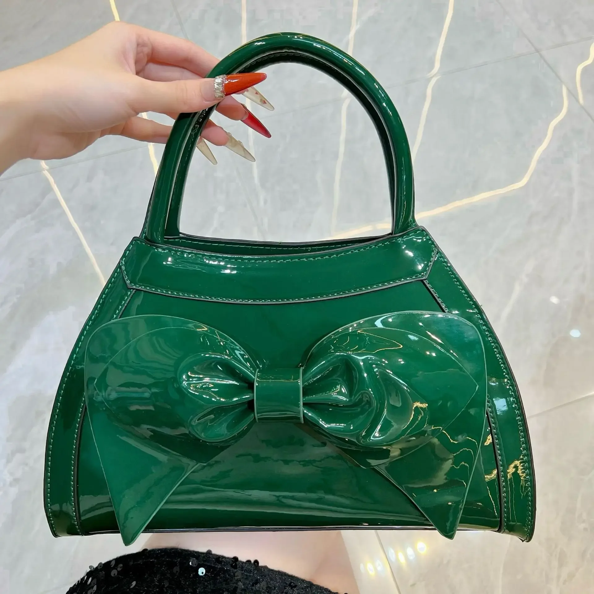 New Women's Bags, High-End Large-Capacity Handbags, Messenger Dinner Bags, Temperament, Hand-Carried Commuter Women's Bags