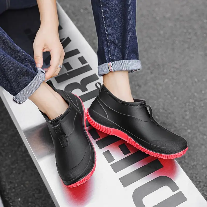 

Мягкие мужские туфли для работы, силиконовые, нескользящие, на низком каблуке, новые, для улицы, для подростков, дождливый день, 2025 г., дешевые грязевые мужские резиновые сапоги