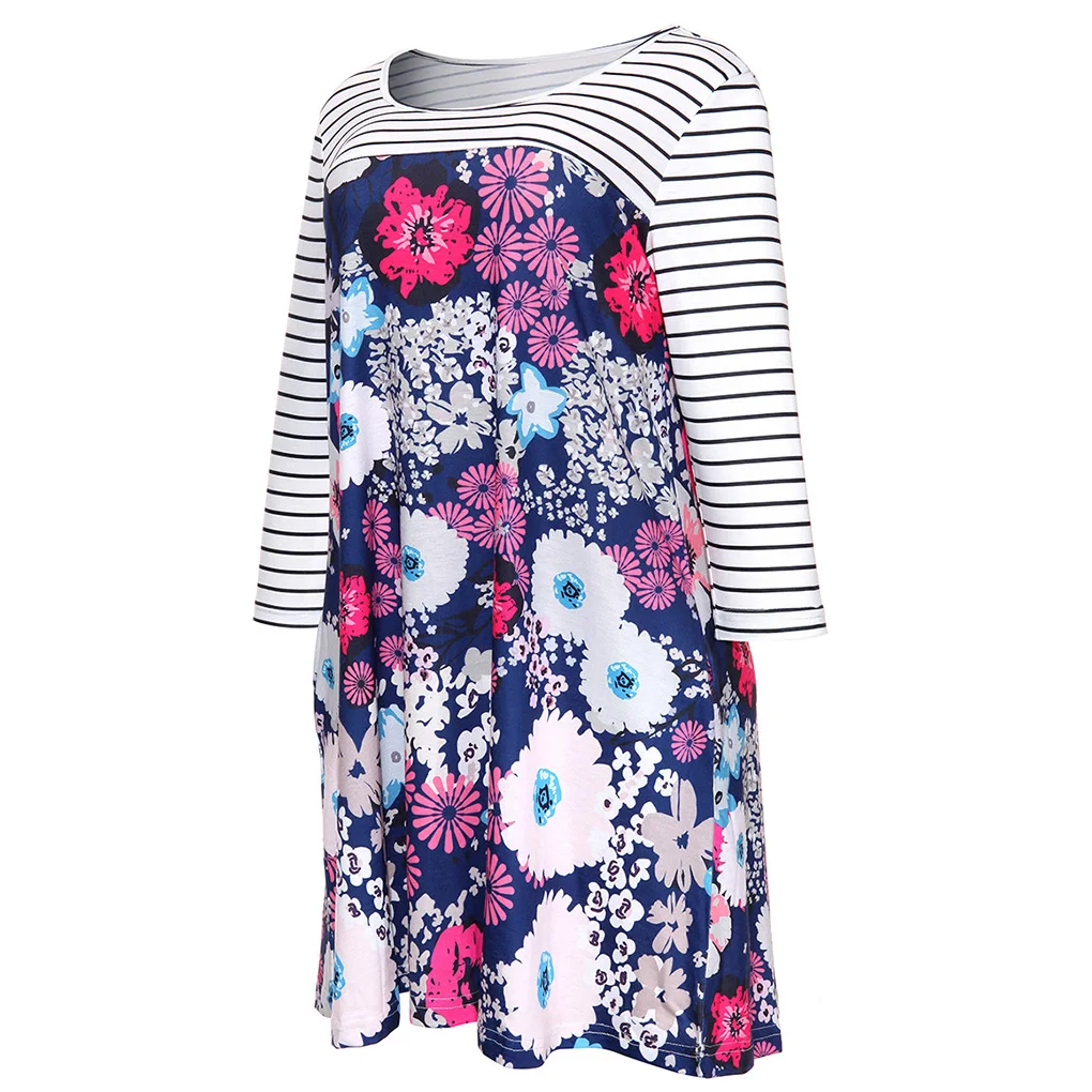 فستان نسائي قصير برقبة دائرية وشريط مزين بالزهور وجيب جانبي وأكمام طويلة