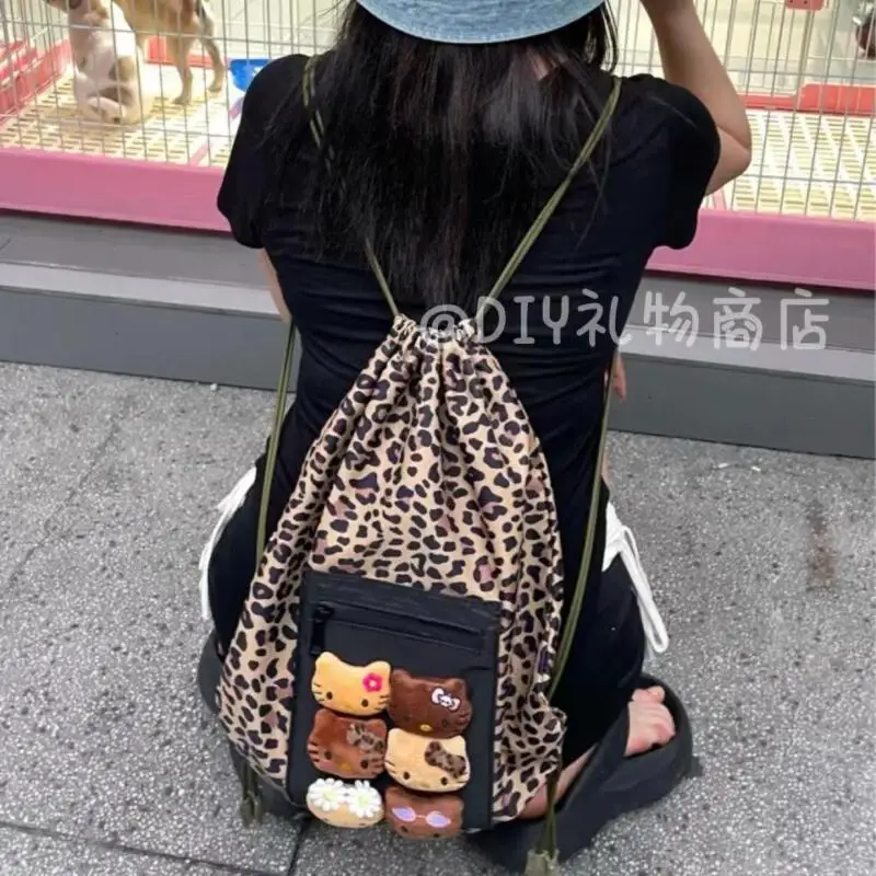 

Sanrio новый рюкзак Hello Kitty с леопардовым принтом Niche Y2K в стиле ретро, популярная сумка на шнурке для девочек, большая вместительная легкая портативная сумка для хранения