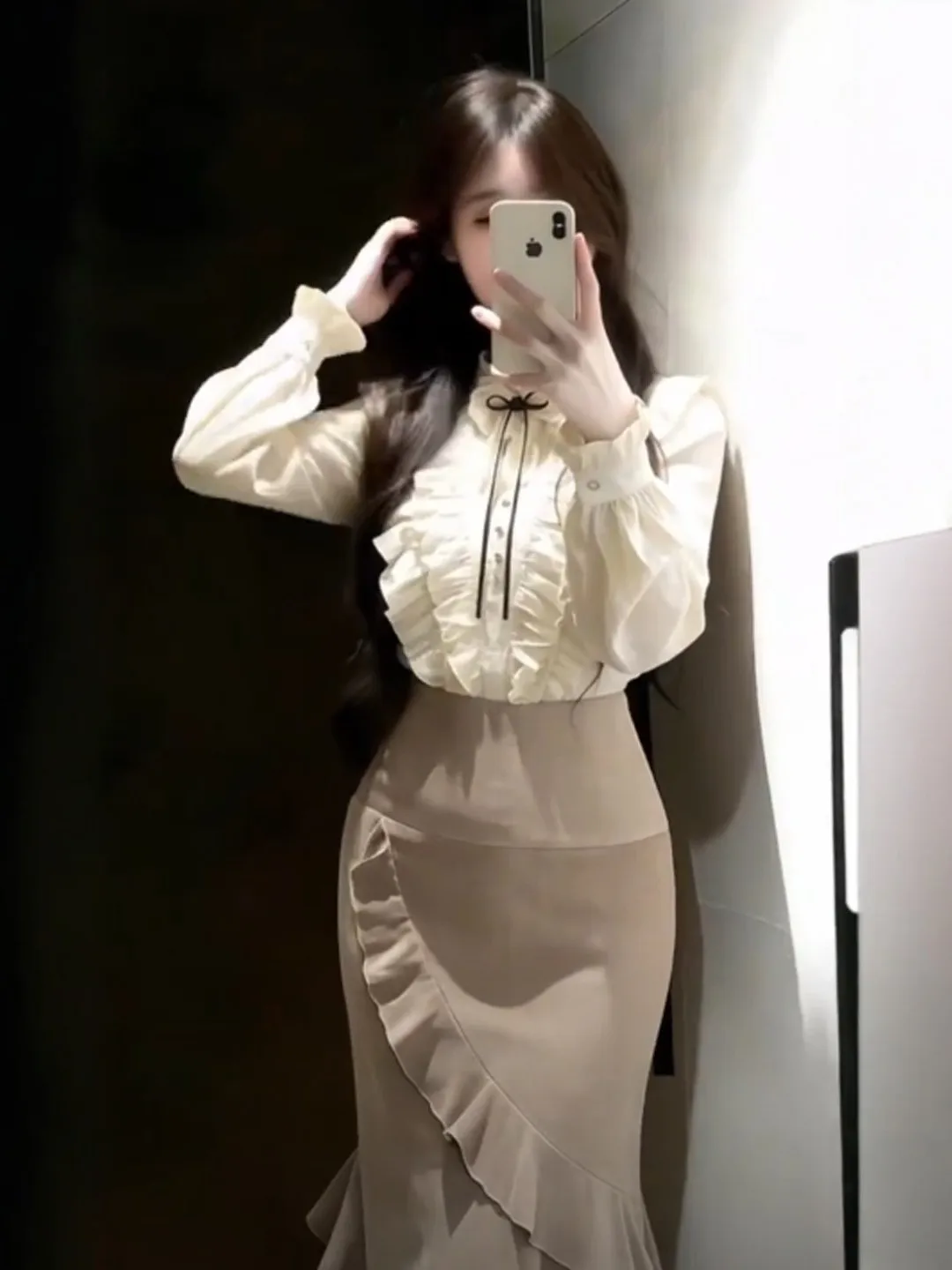 

Fashionable Spring 2026 Women's Two-Piece Set Unique Beautiful Tailored Blouse High Waist Midi Skirt Comfortable Casual Wear