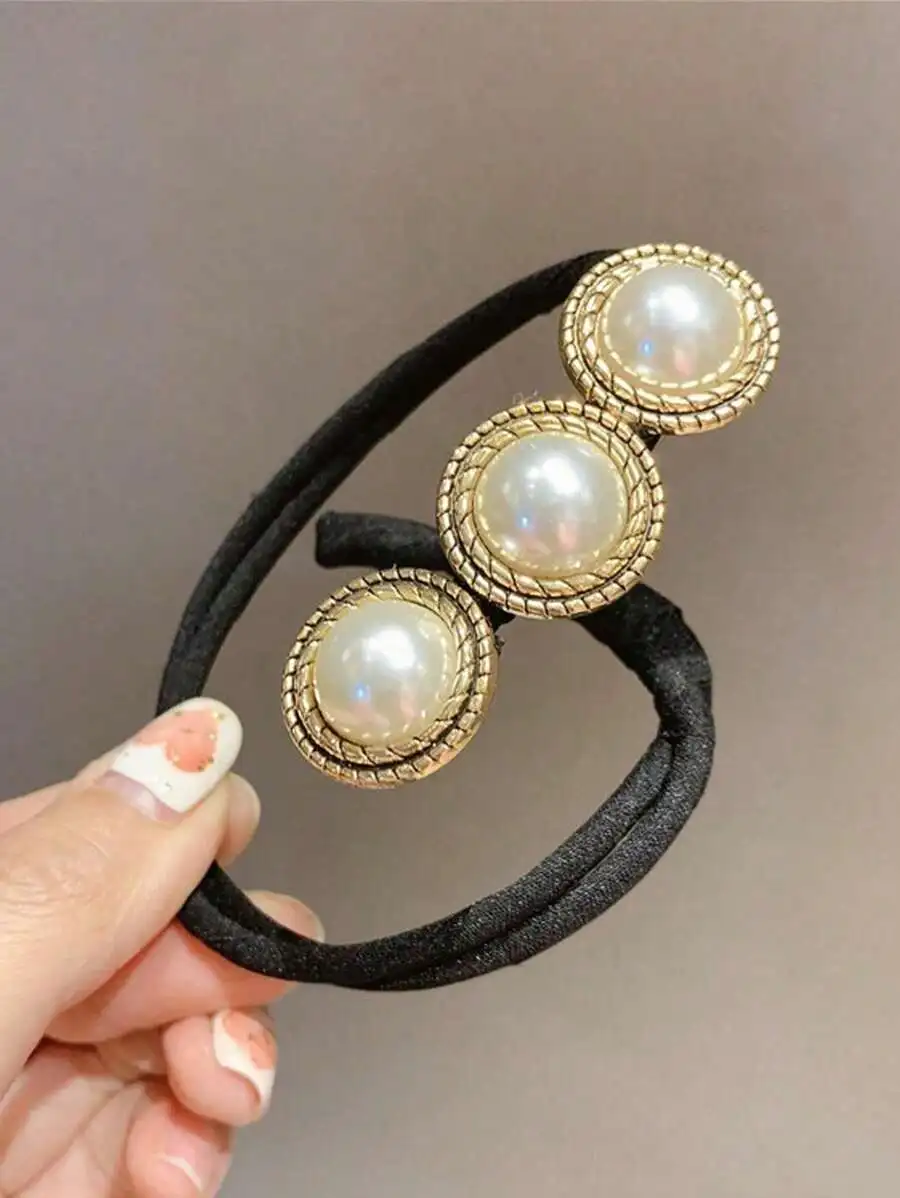 

Elegant Faux Pearl Retro Hair Tie With Three Pearl Decorations