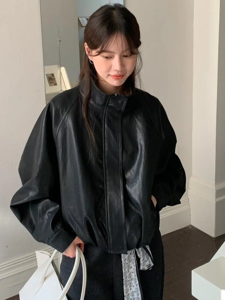 Jaqueta de Couro Fena Estilo Coreano com Gola Alta e Manga Morcego, Design Retrô Versátil em Couro PU Preto Sensação Outo...