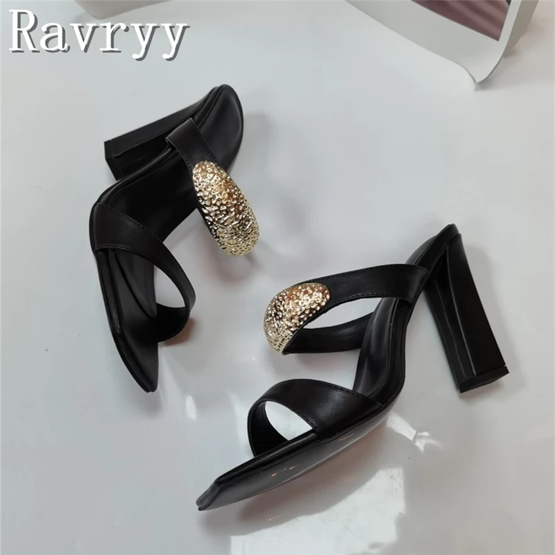 مصمم جديد ديكور معدني النساء النعال مربع المفتوحة تو سميكة عالية الكعب الانزلاق على الصنادل أحذية الصيف موجزة #6