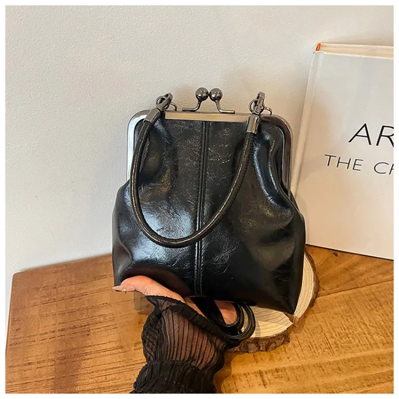 

Новая женская сумка из промасленной кожи в стиле ретро на весну/лето, с застежкой-молнией, в британском стиле, универсальная вечерняя сумка, сумка через плечо, дамская сумочка