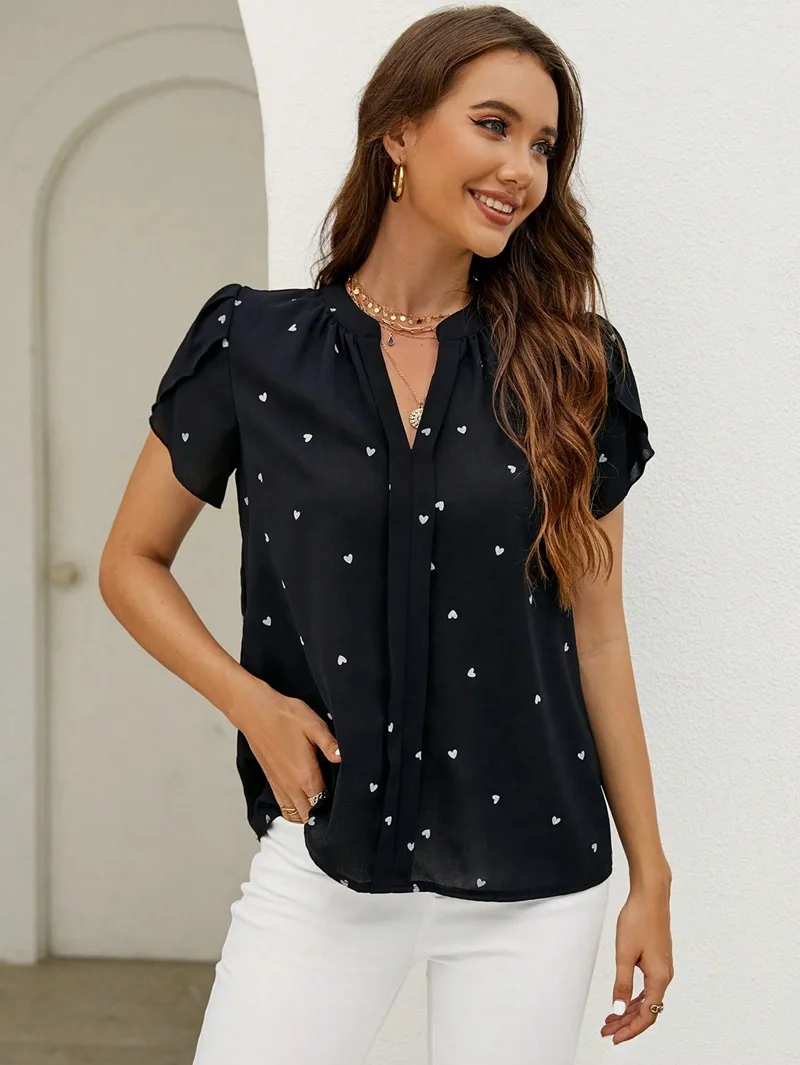 Women Sweet Style Little Heart Print Shirt Petal Short Sleeve V Neck Pullover Blouse Elegant Female Office Commuter Casual Tops