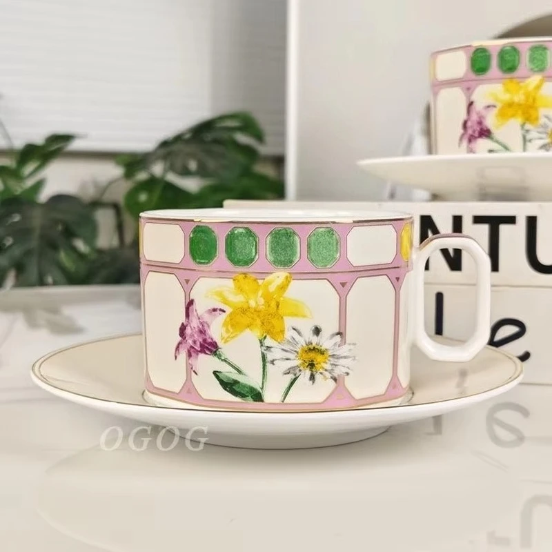 

Керамические чашки из костяного фарфора, блюдца, миски, ложки, тарелки, чайники, посуда, идеально подходящая для гостевой столовой, послеобеденного чая, офисного использования и дома