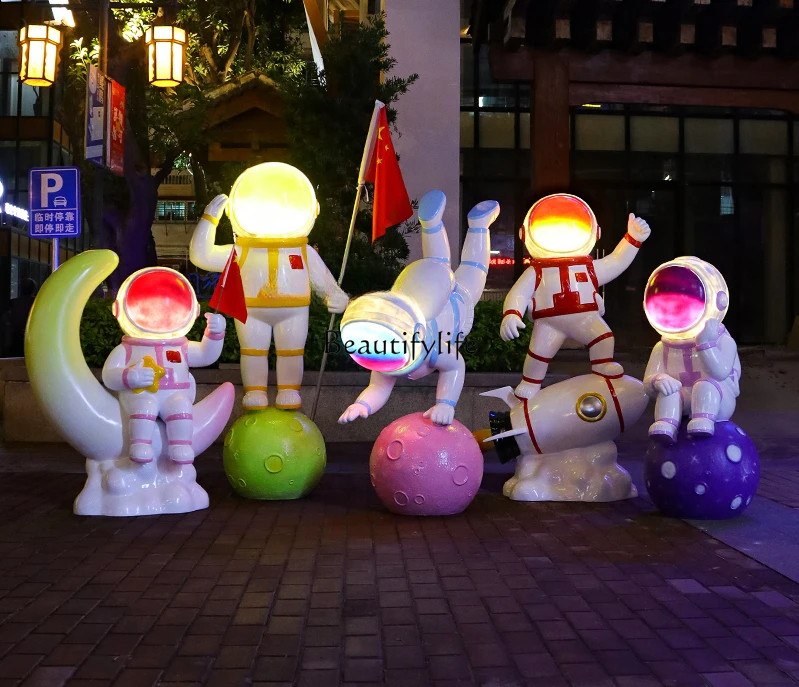 Spaceman Astronaut Sculpture Outdoor Cartoon Decoration Park Mall Kindergarten Decoration