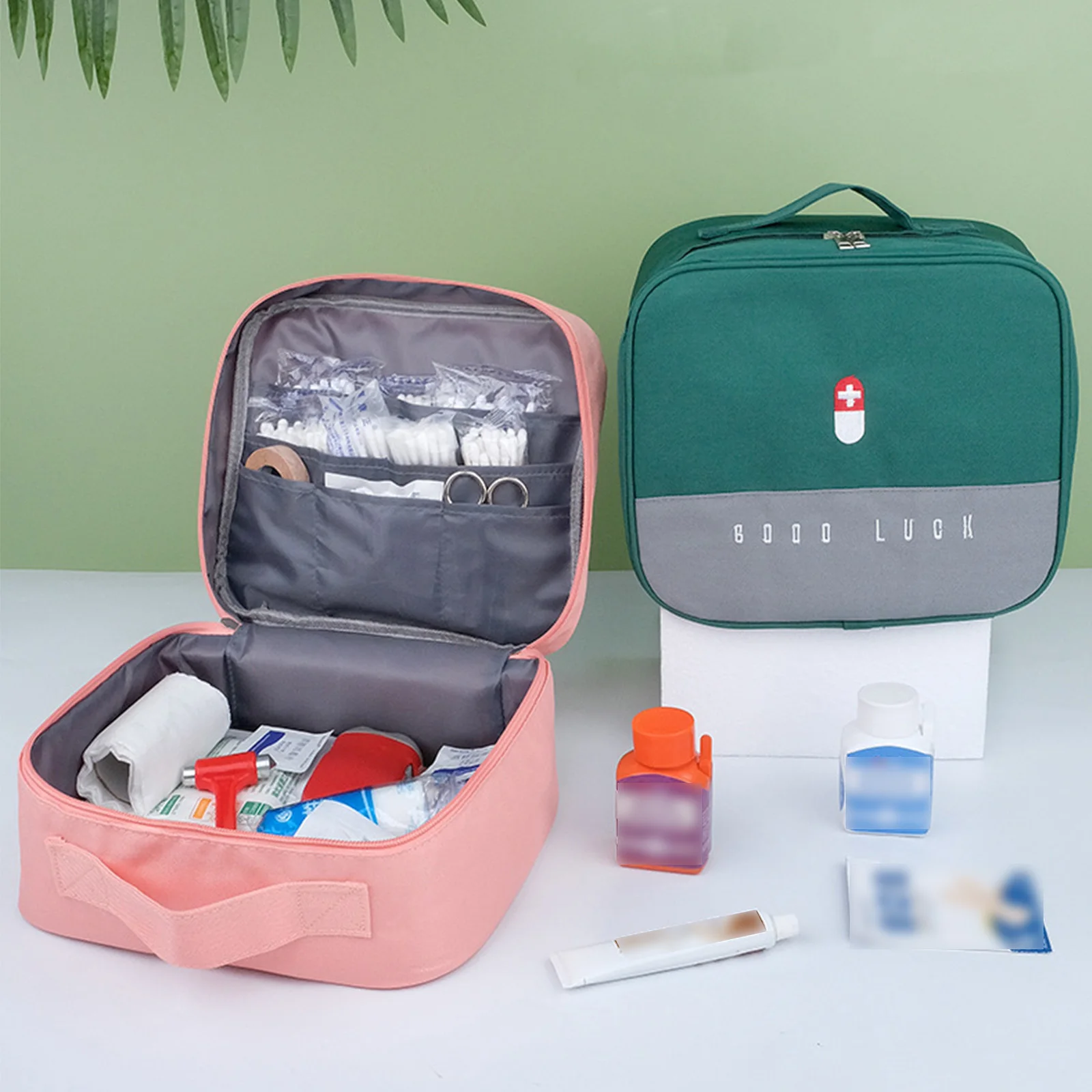 Large travel storage bag, portable small item storage box, medicine storage bag, single zipper can be used for small item storag