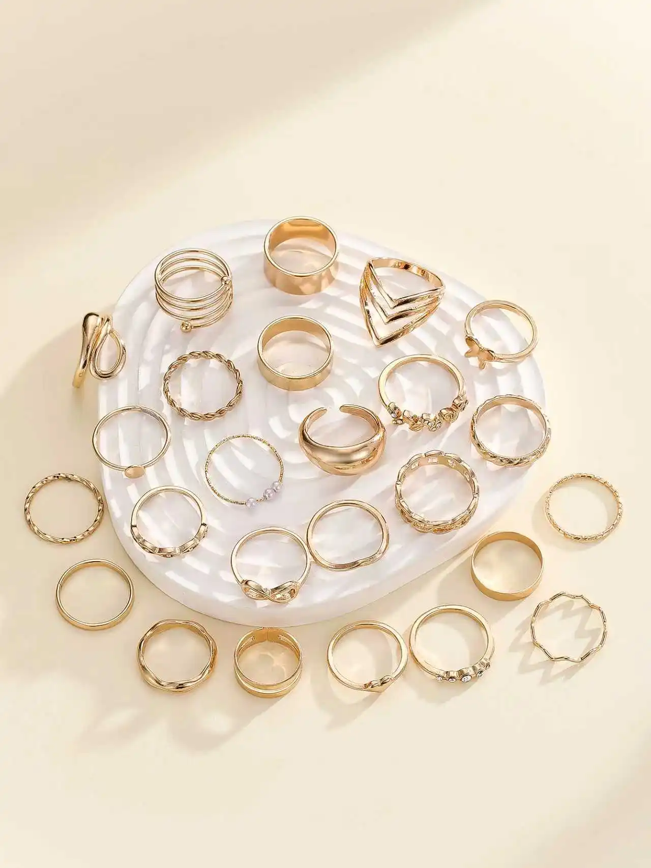 مجموعة خواتم نسائية كلاسيكية على شكل نجمة القمر على شكل ثعبان مجوفة مكونة من 25 قطعة