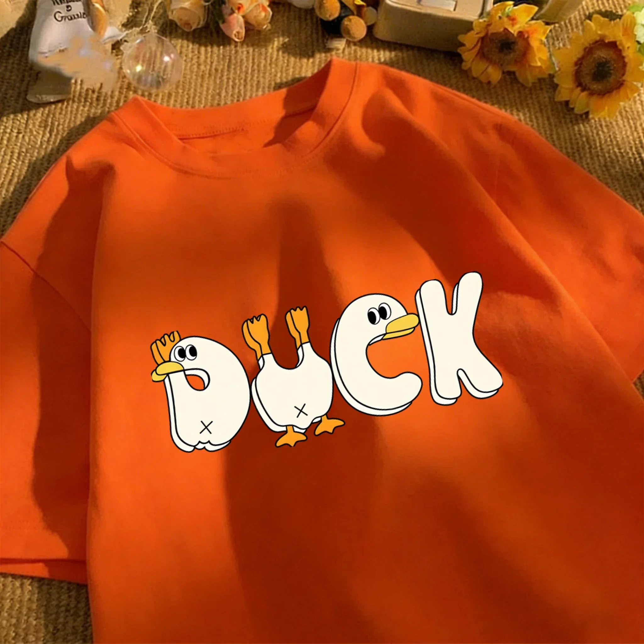 A Simple Pattern In The Shape Of A Duck Men T-Shirt O-Neck Fashion Tee Hip Hop Loose Clothing Cotton Unisex Retro Streetwear