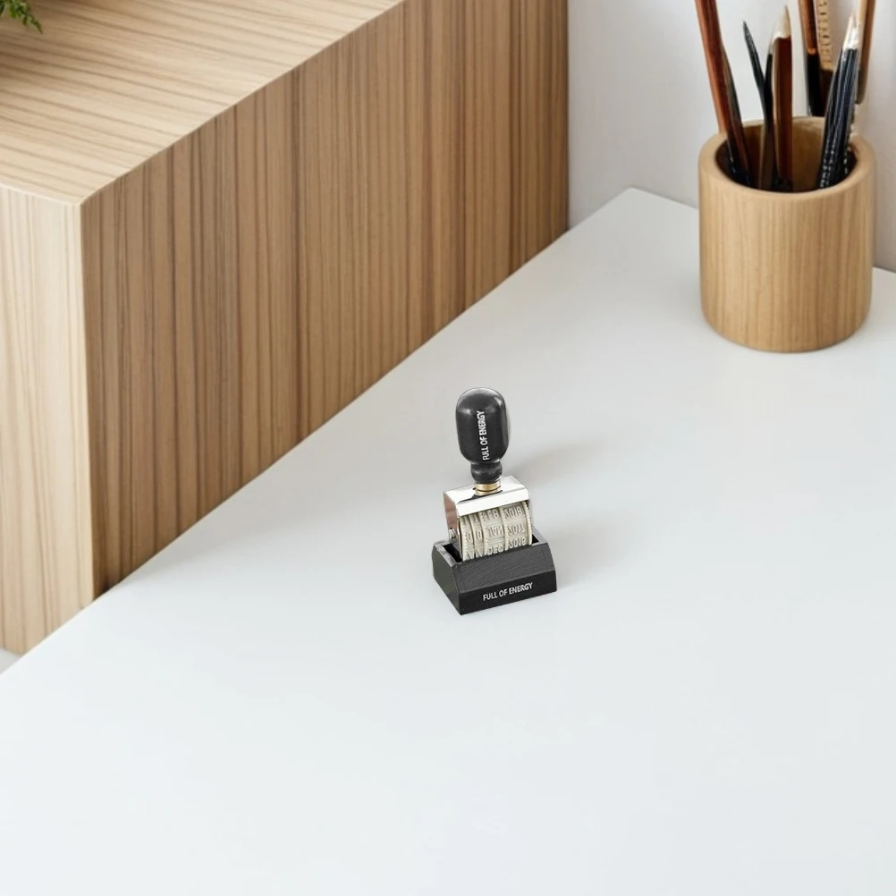 

2Pcs Vintage Date Stamp Roller Wooden Handle Adjustable Date Range 2016-2027 for Scrapbooking Journals Card Making Stamping