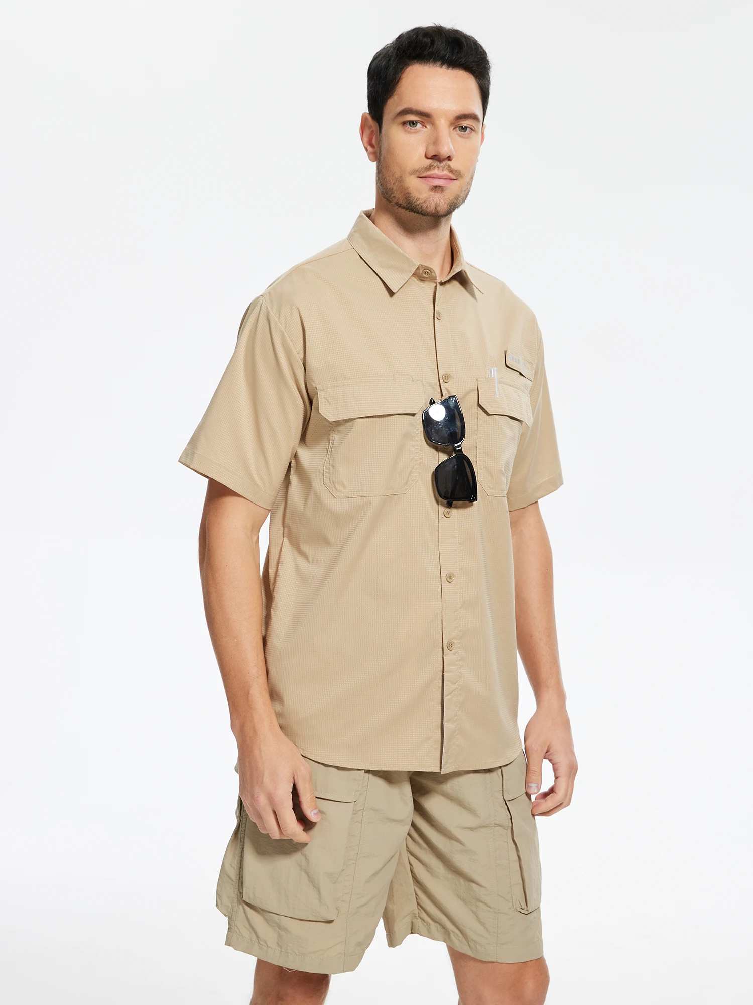 Herren UPF 50+ Kurzarm-Angelhemden mit Sonnenschutz, Rashguard, lässiges Button-Down-Angel-Wandershirt mit atmungsaktivem Mesh – Detail 8