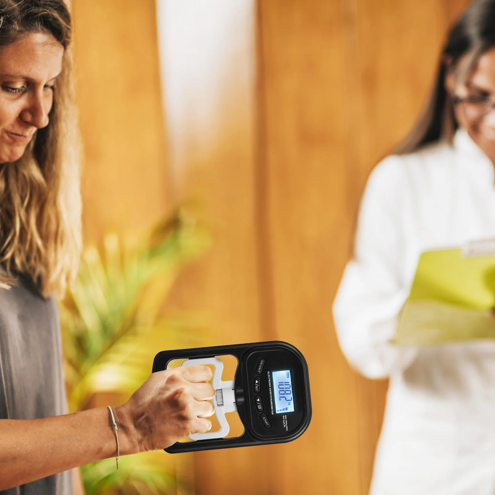 

Hand Grip Dynamometer Rechargeable Grip Strength Tester for Fitness Training Rehabilitation Strength Measurement Portable