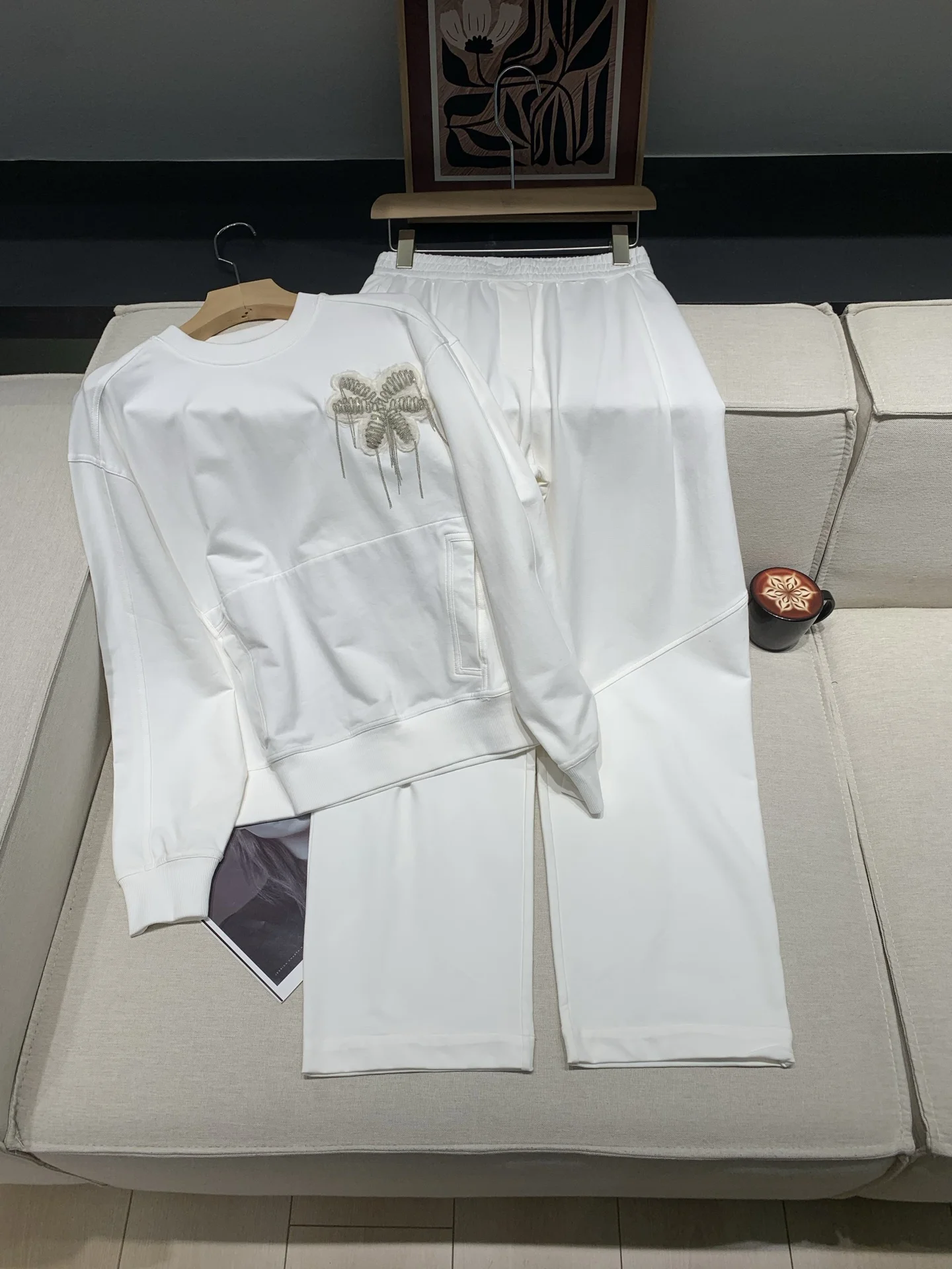 

Women Cotton Blend Pants Suit Beaded Embroidery O-Neck Long Sleeve Sweatshirt + Elastic Waist Wide Leg Trousers Casual Suit