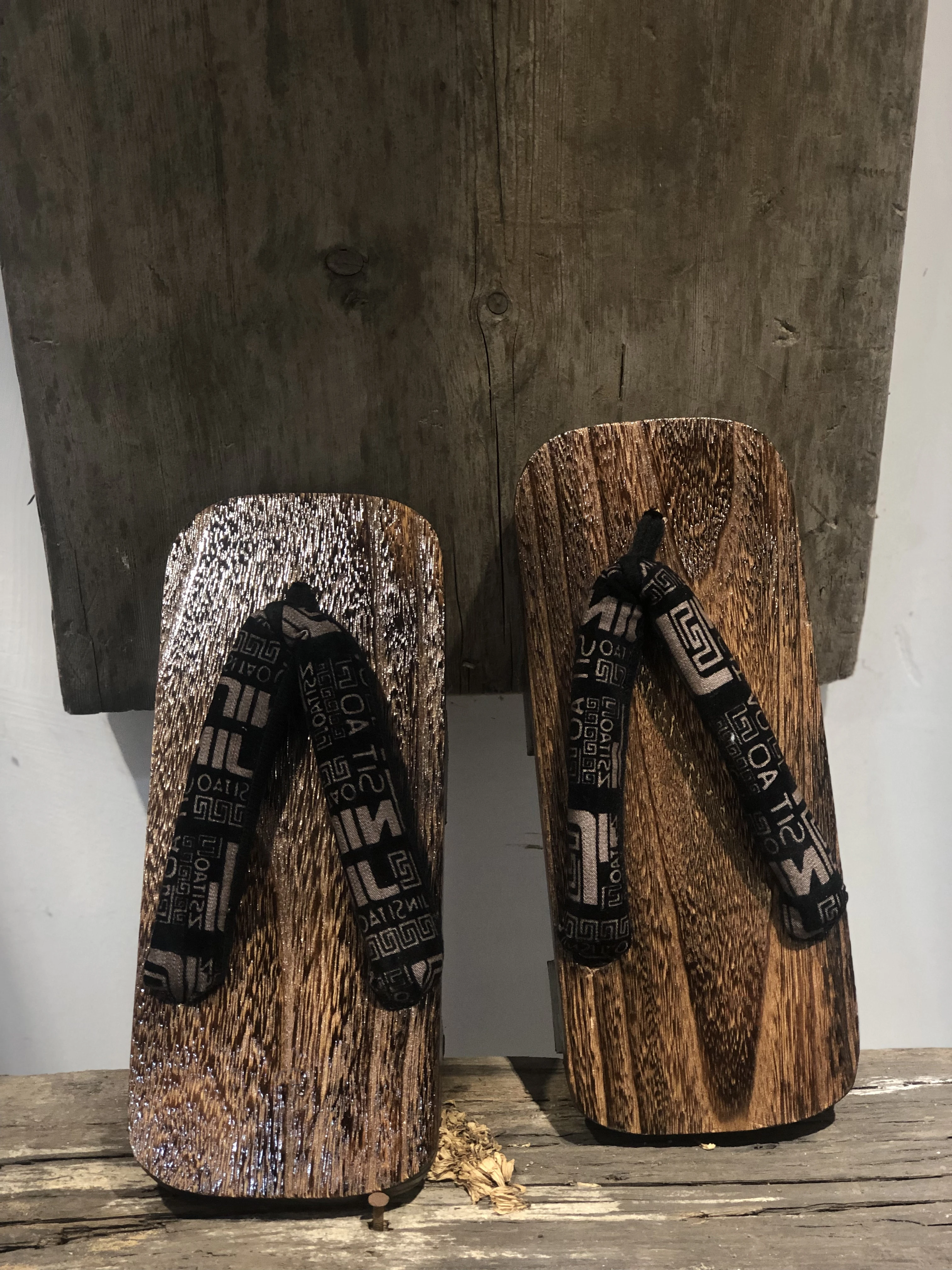 للجنسين بولونيا خشبية اليابانية التقليدية جيتا قباقيب رجل امرأة النينجا تأثيري شيطان القاتل الوجه يتخبط الصيف في الهواء الطلق الصنادل