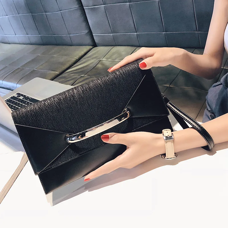 Clutch female Korean version  new style personality fashion handbag star same style clutch bag shoulder messenger bag