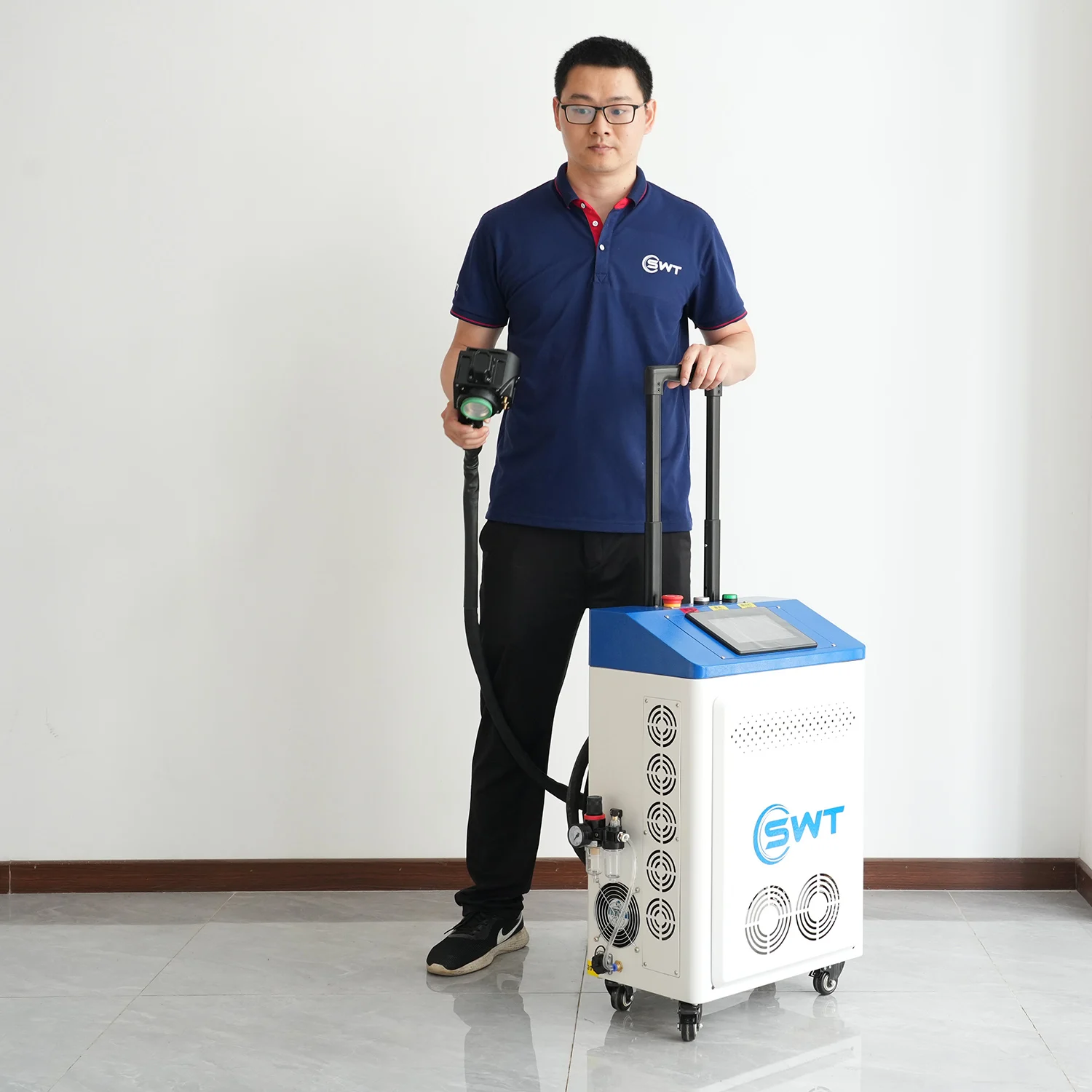 

Pulse Type 100W 200W 300W Laser Cleaning Machine for Metal Rust Cleaner
