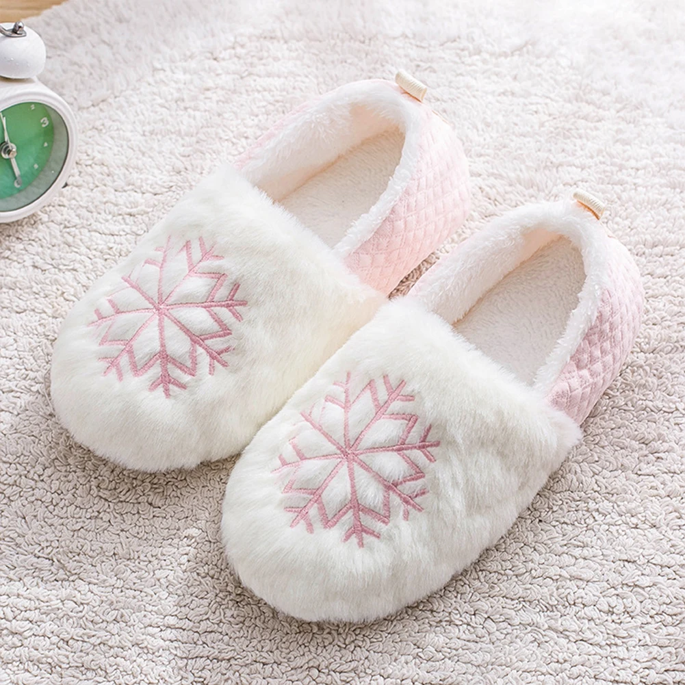 Women Snowflake Plush Slippers Bedroom House Shoes Comfortable Closed Back Slippers Fluffy Thermal Slippers for Indoor Outdoor