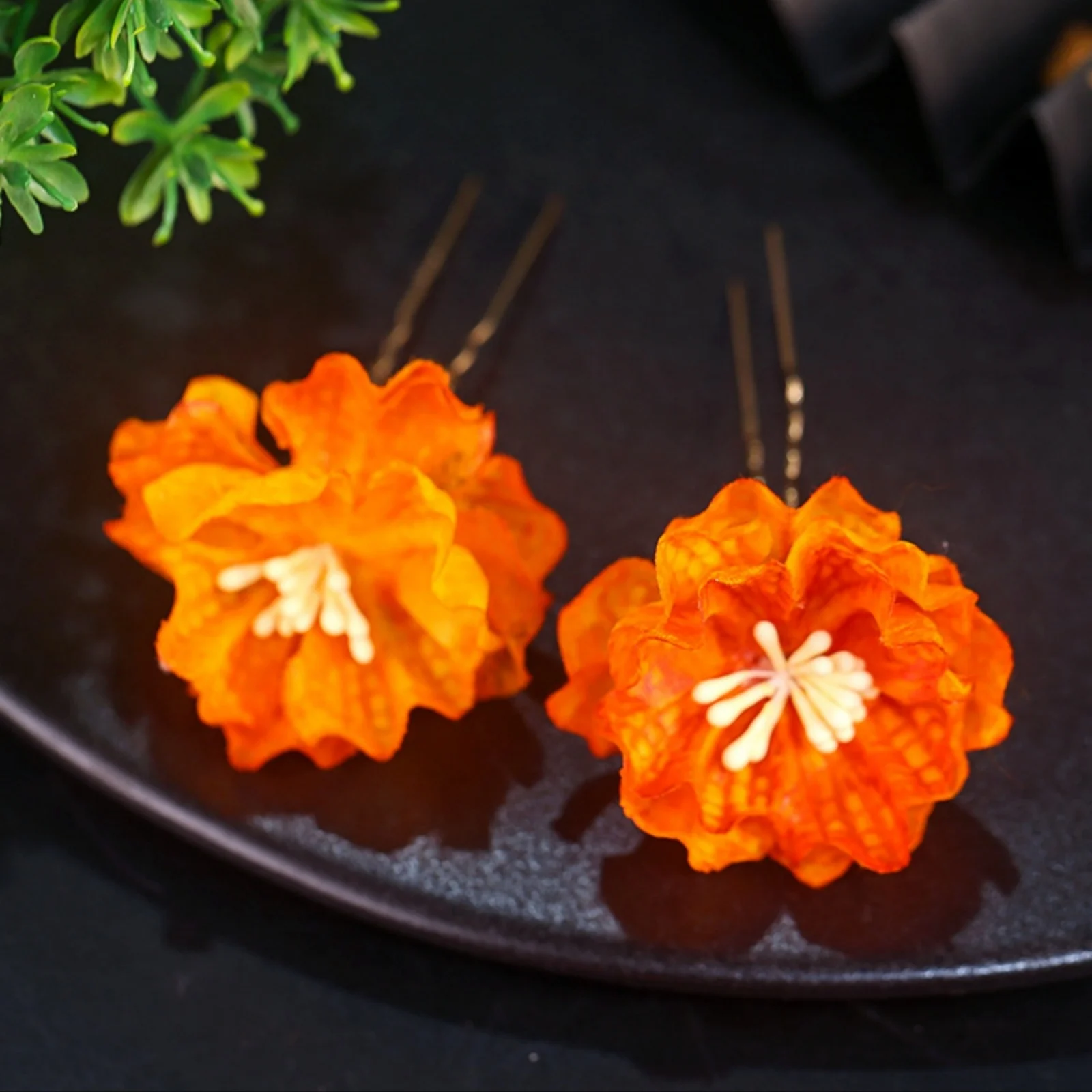 2 Stück Hanfu-Haarschmuck mit Seidenblumen, kleine Haarnadel mit gebügter Blume, Haarschmuck im antiken Stil, Blumen-Haarnadel, geformte Haarnadel – Detail 2