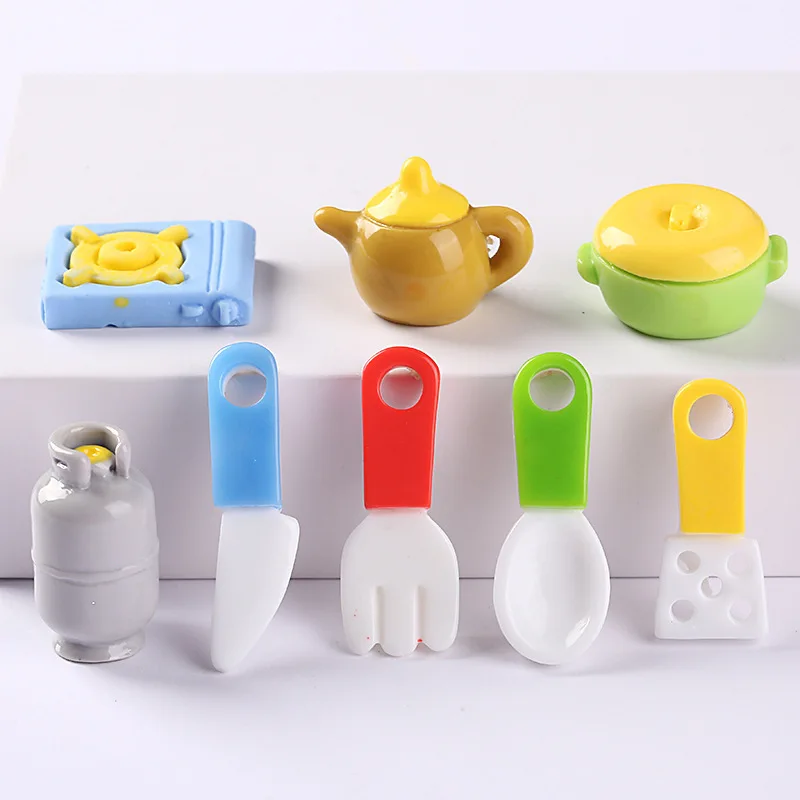 100pcsMini Kawaii Simulation Kitchen Supplies Series Resin Teapot Knives Forks Soup Pot Scrapbook Diy Accessory Decorate Craft