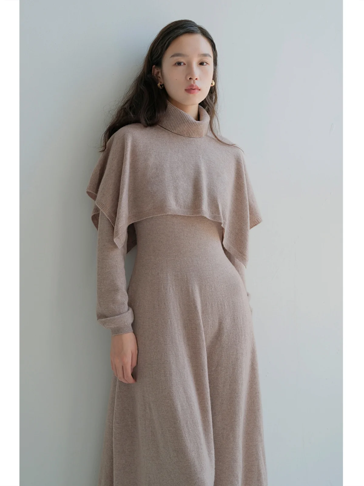 

YuanYin Retro INS Chic High Collar Camel Wool Scarf Asymmetric Elegant Women's Sweater Regular Thickness Warmth Heating
