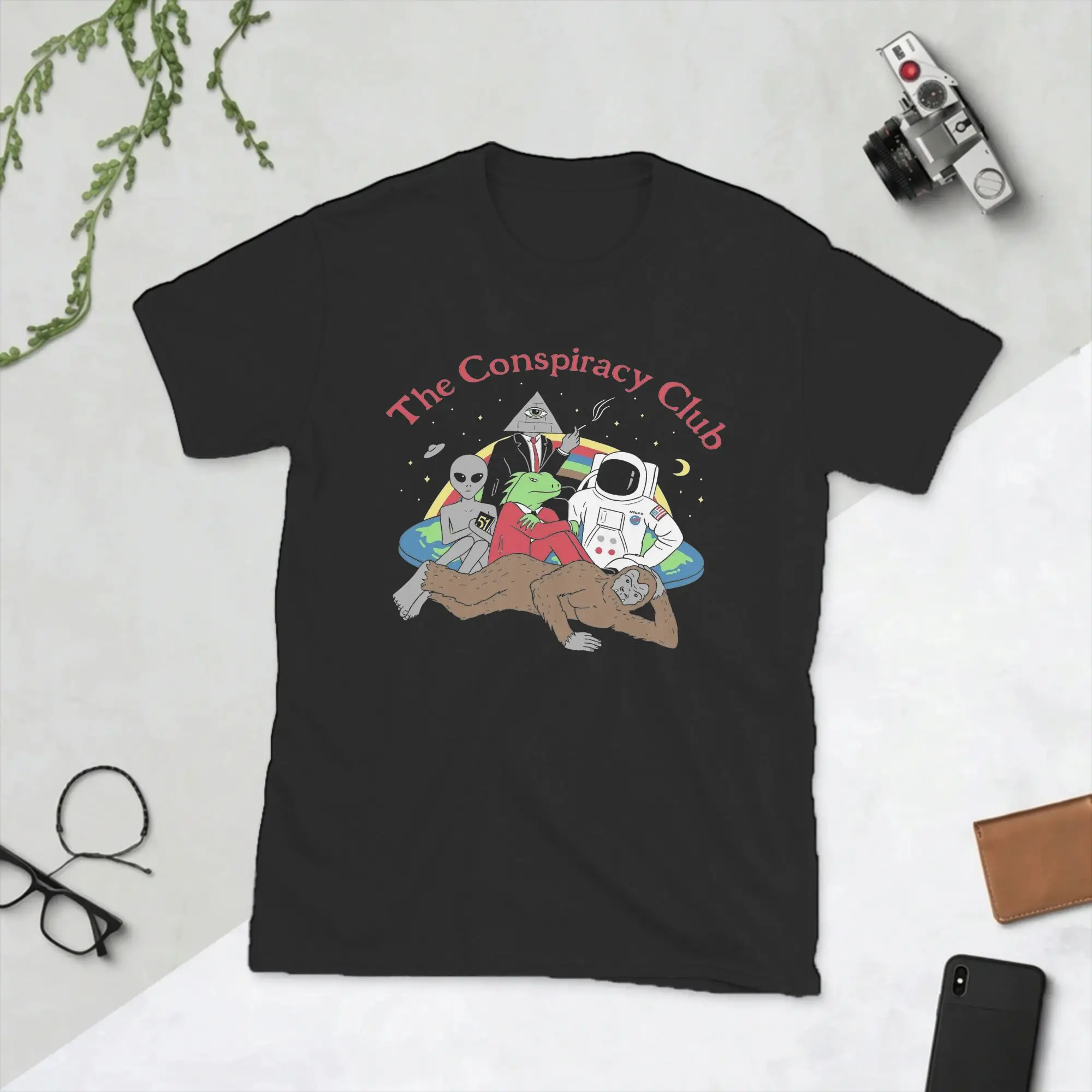 Bigfoot UFO  Men T Shirt Conspiracy Theories Club Novelty Tees Short Sleeve Crew Neck T-Shirts 100% Cotton Plus Size Tops