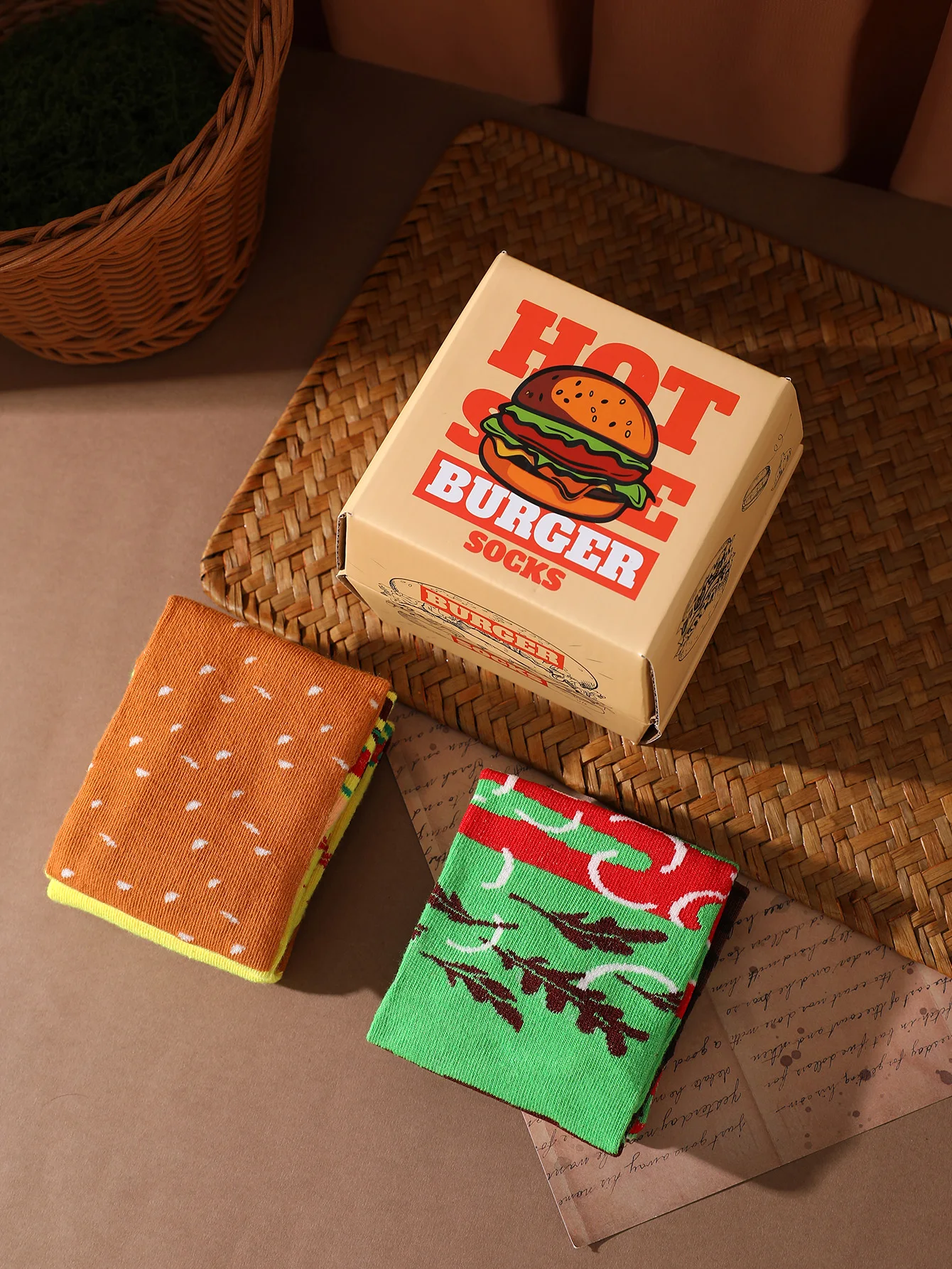 زوجان من الجوارب الرجالية والنسائية بنفس تصميم همبرغر فريد ومبتكر ومثير للاهتمام كهدية للعطلات #5