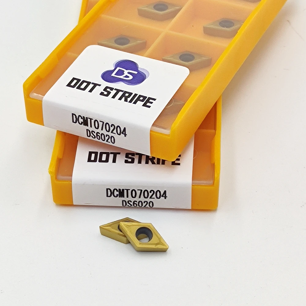 Originale di alta qualità DCMT070204 inserto in metallo duro lama in lega dura utensile per tornitura cilindrica CNC DCMT 070204 VP15TF US735 UE6020