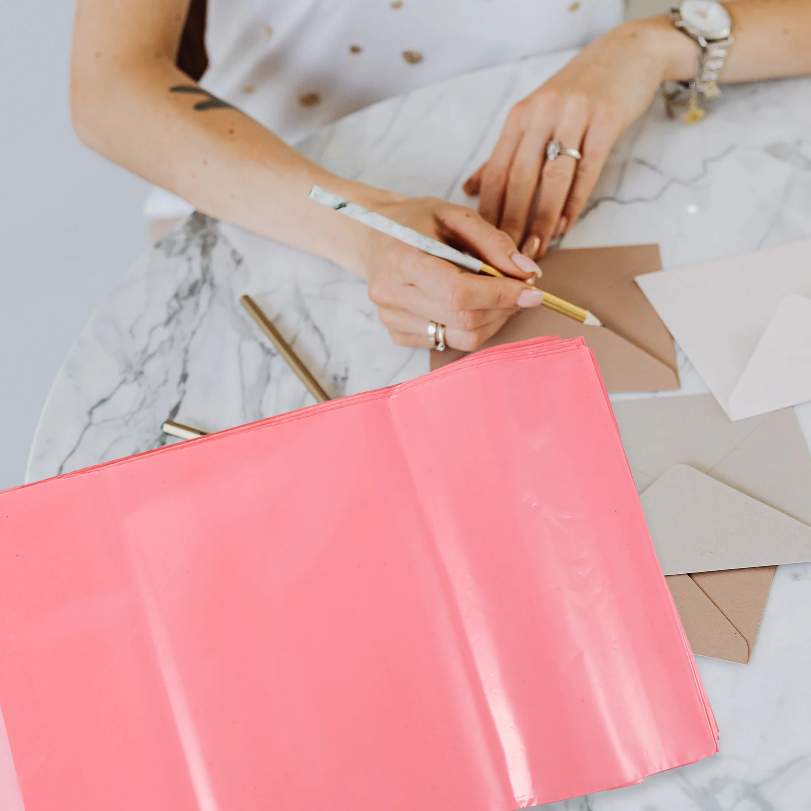 

100Pcs Shipping Bags Self Sealing Poly Mailers Thickened Mail Bags for Clothing Shipping Packaging Mailer Envelopes