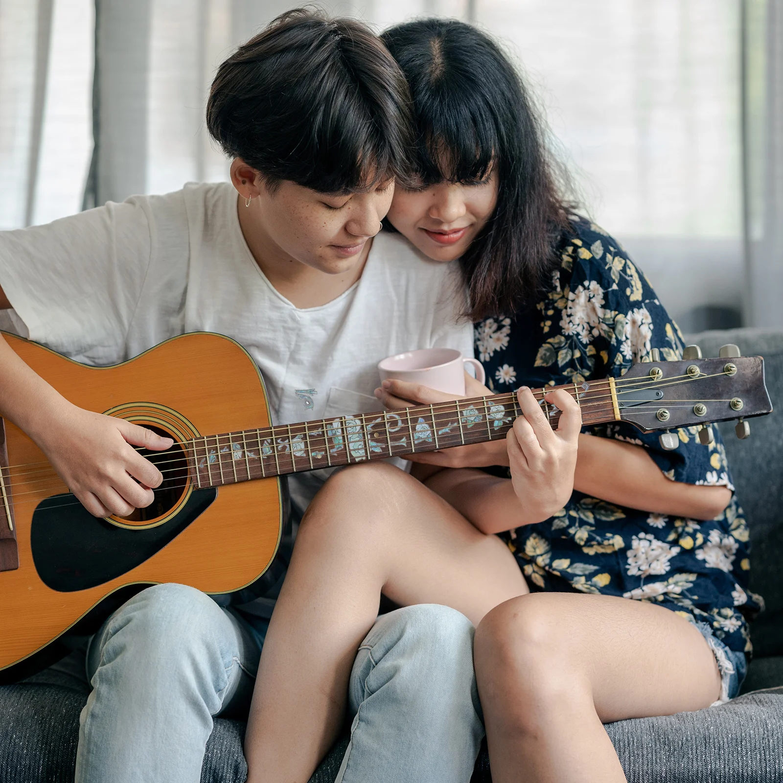 

Creative Guitar Sticker Self-Adhesive Electric Acoustic Fingerboard Guard Patch Waterproof Decorative Guitar Patch