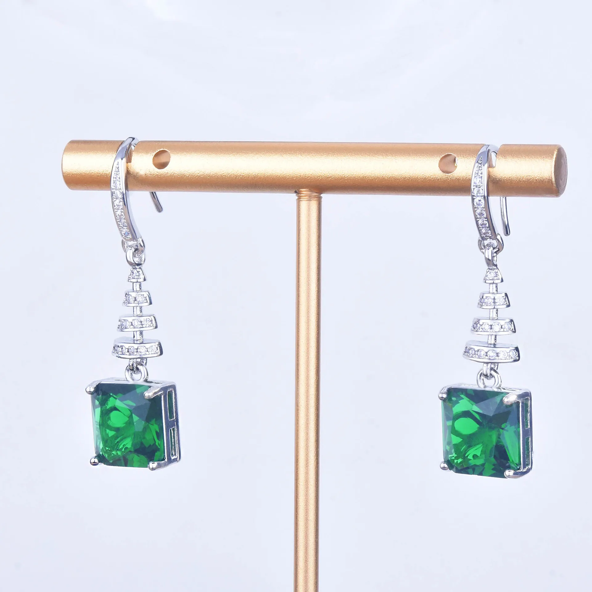 Foydjew Simulation Emerald Organ Shape Geometric Earrings Luxury Fashion All-match Drop Earring Ear Accessories Drop Shipping