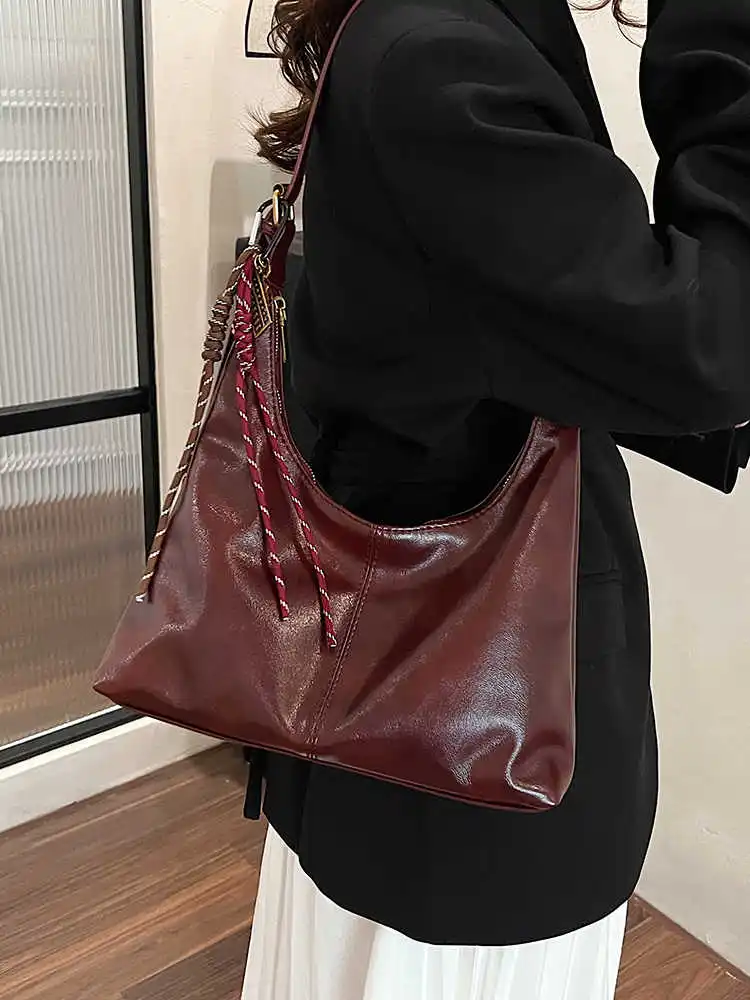 Vintage Burgundy Women Shoulder Bags 2024 New PU Leather Lady Commuter Dumpling Bag Lady Daily Out Casual Handbags