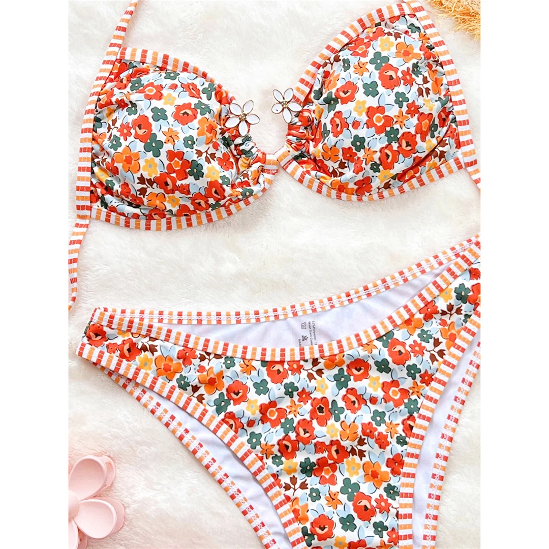 Blumenmuster, Neckholder-Bikini, zweiteiliger Badeanzug für Damen, gepolstert, Badebekleidung, Badeanzug, Modell V6927. – Detail 7