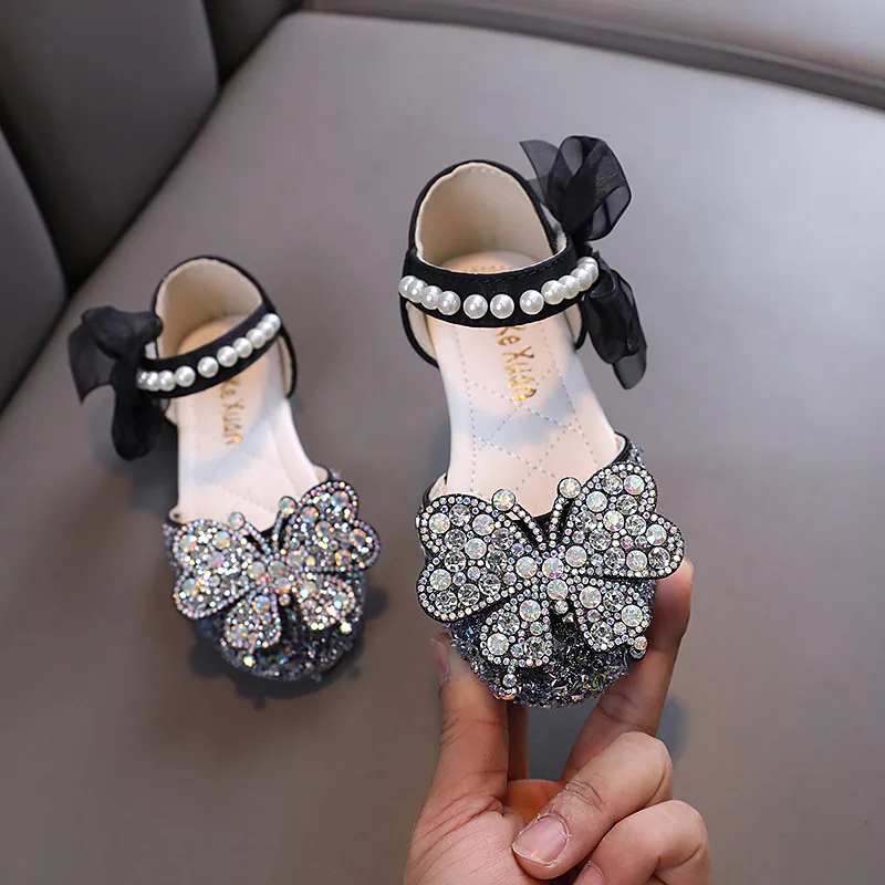 Summer New Flat Heel Sandals Sequins Rhinestone Princess Shoes Kids Fashion Pearls Bow Bling Wedding Party Dance Sandals J254