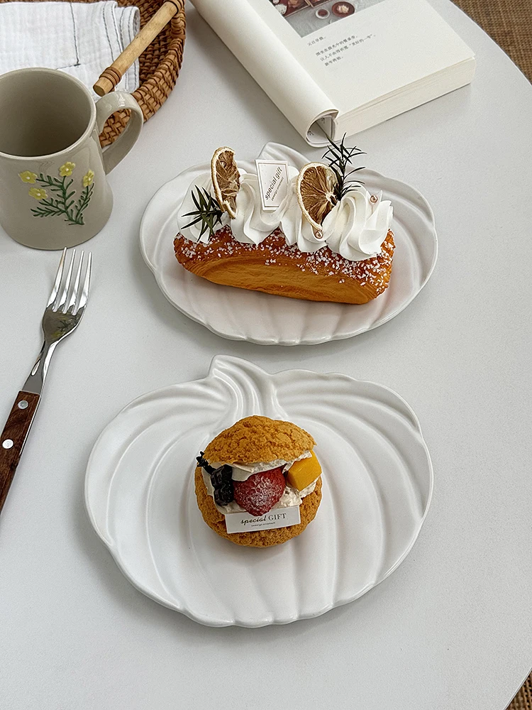 

Керамическая тарелка в форме тыквы, бытовая 8-дюймовая матовая отделка, посуда для фруктового десерта, креативная посуда для последнего чая и ужина