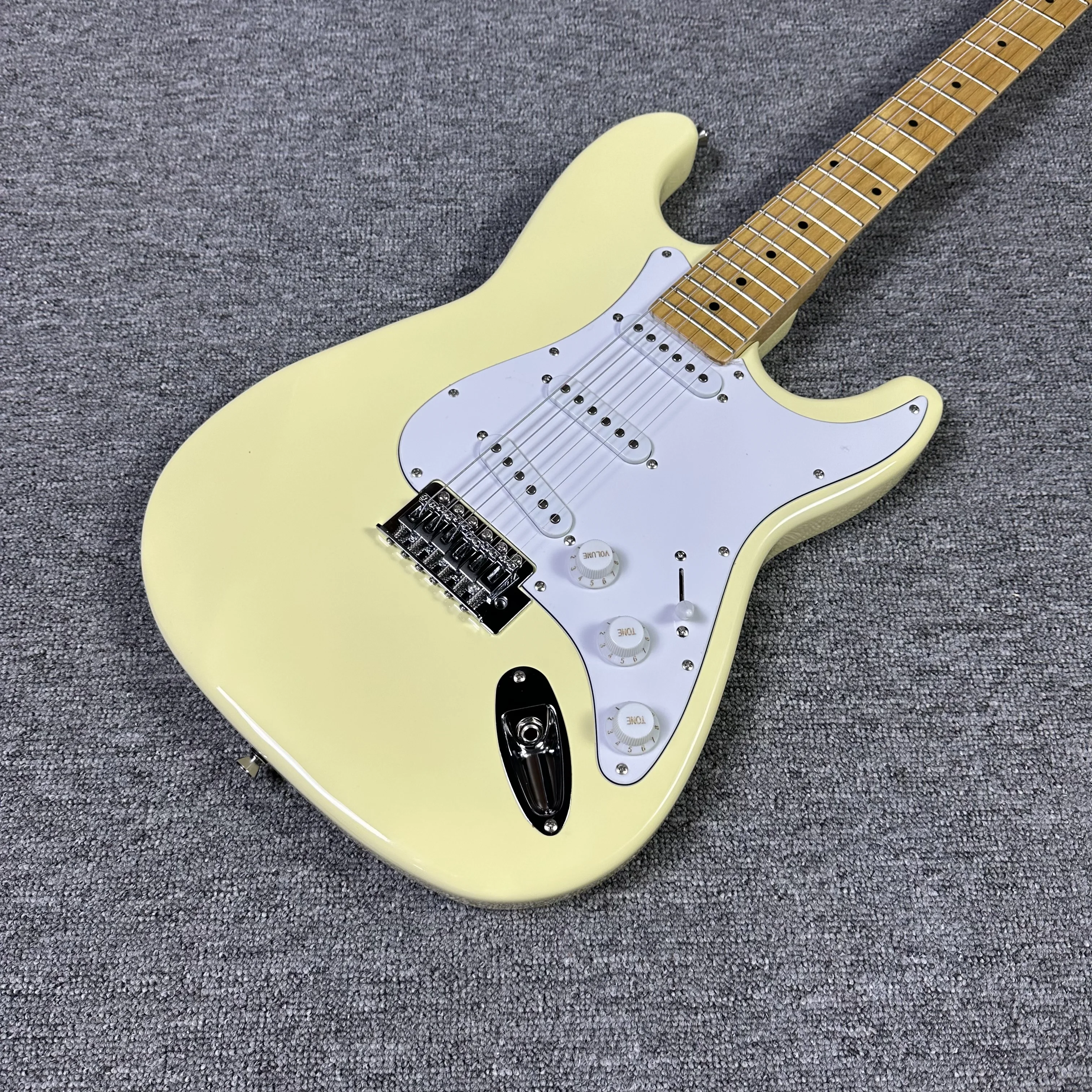 

ST Electric Guitar 6-Strings White Body Electric Guitar SSS Pickups In Stock