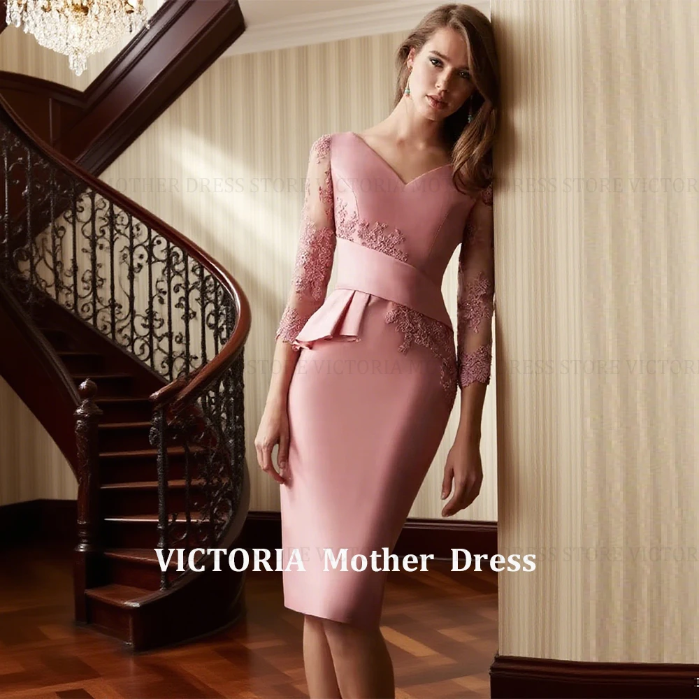 

Customized Elegant Pink Mother of the Bride Dresses V Neck 3/4 Sleeves Wedding Party Gowns Applique Knee Length Mermaid Satin