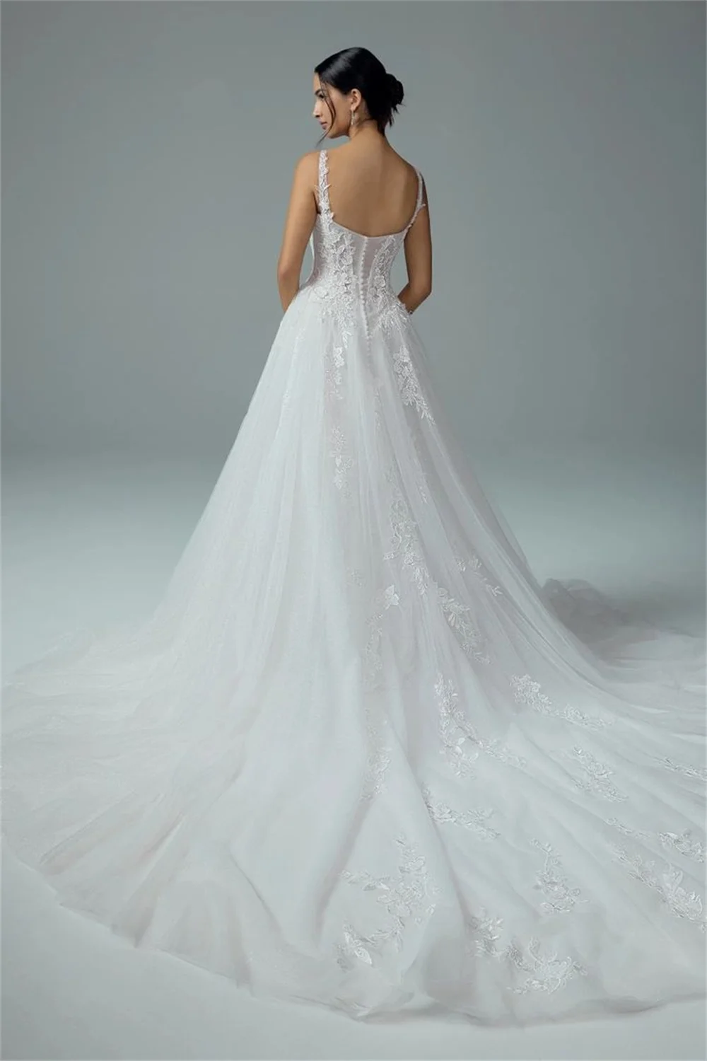 Kyoto Customized Empire Waist Spaghetti Strap Lace Wedding Dress Gorgeous Appliques White فستان زفاف Court Train Abito da sposa