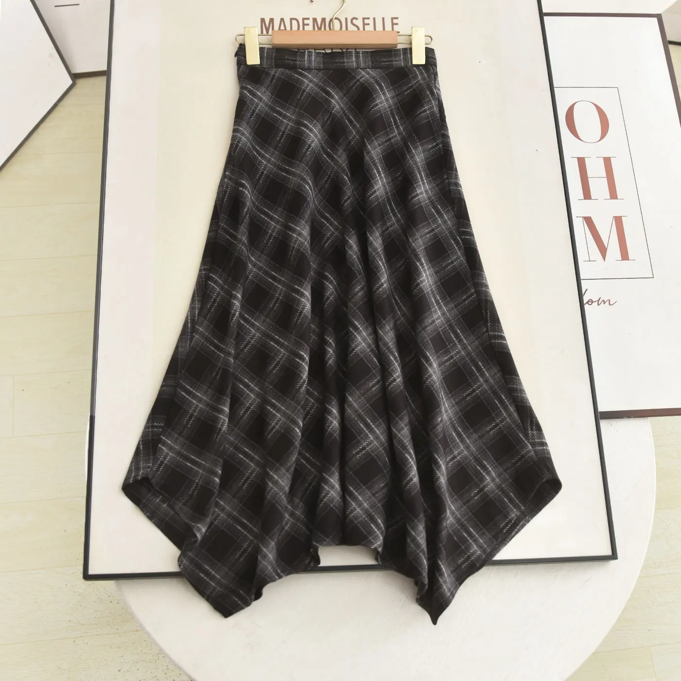 

Женская юбка трапециевидной формы с высокой талией и асимметричным дизайном, повседневная осенняя новинка, эффект похудения