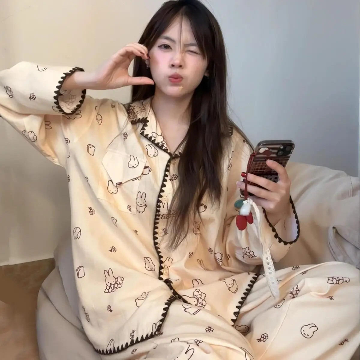 Miffy Kawaii Cartoon Primavera e Autunno Pigiama per la casa Simpatico coniglio Anime Pigiama a maniche lunghe e pantaloni lunghi Pigiama per ragazza dolce