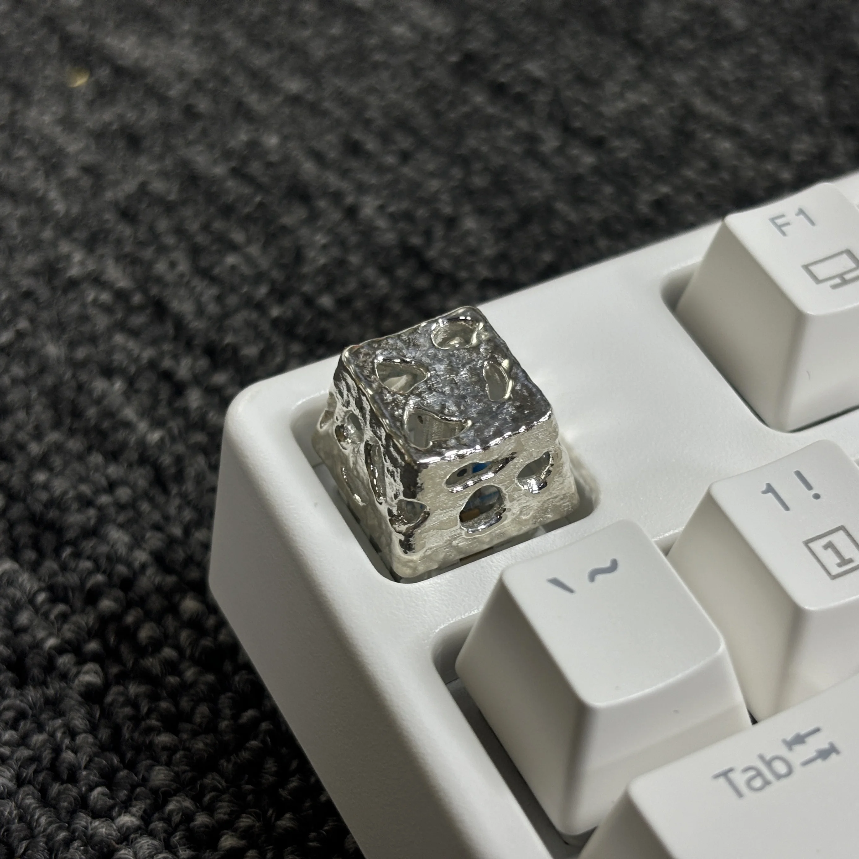 Original 925 personalized keycap metal hollow light luxury translucent cross shaft
