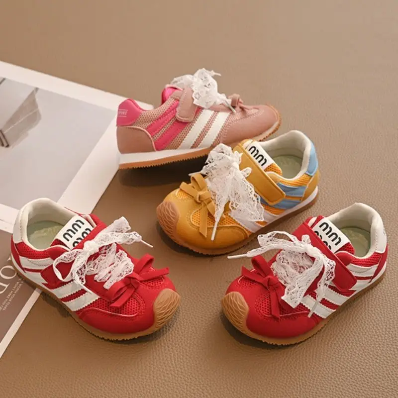 

2025 Spring And Autumn New Mesh Breathable Girl's Lightweight Training Shoes Casual Soft Soled Board Shoes