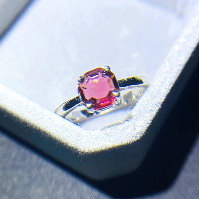 Modny pierścionek marki CZ Sterling Silver Color Big Red Round Ruby Stone Pierścionki dla kobiet Biżuteria Prezent ślubny Pierścionki ze stemplem — zdjęcie 5
