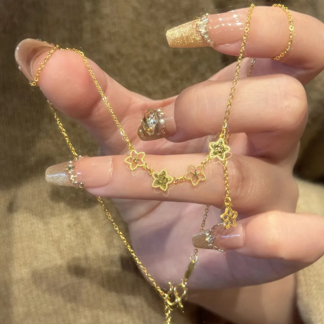 قلادة على شكل نجمة متألقة رومانسية راقية فاخرة على الموضة للنساء جديدة في سلسلة مجوهرات للحفلات ذات ياقة شرابة ساحرة #1