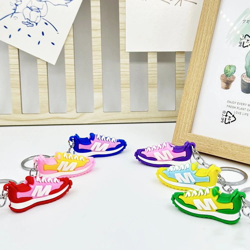 Creative 3D Simulation Mini Sports Shoes Silicone Keychain Car Key Bag Pendants Trinket Decoration Men Women Keyring Gift