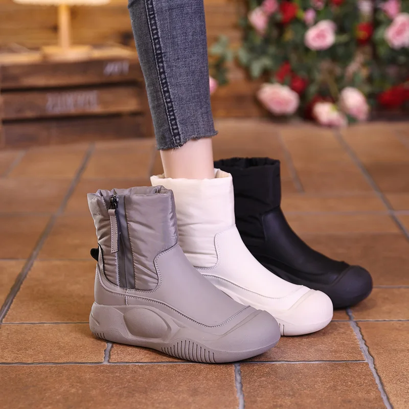 

Women's Winter Sports Shoes with Thick Velvet and Height Increasing Snow Boots New Versatile Waterproof Short Boots Hiking Shoes
